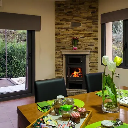 Charming In Cividade, 150 M² With Private Pool