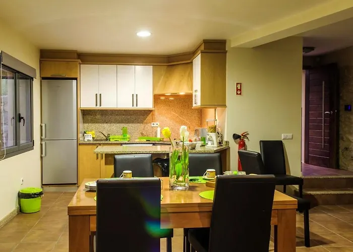 Charming In Cividade, 150 M² With Private Pool Villa *