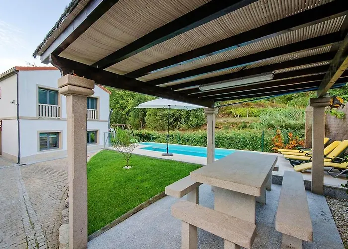 Charming In Cividade, 150 M² With Private Pool Villa *