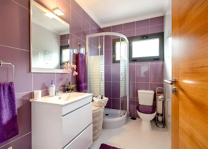 Charming In Cividade, 150 M² With Private Pool Villa