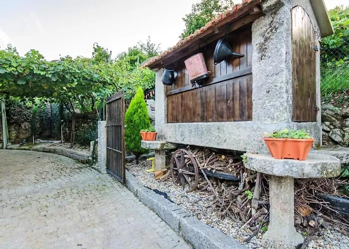 Charming In Cividade, 150 M² With Private Pool